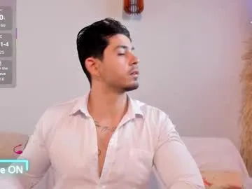 LoraDevine – webcam model profile photo Image 8