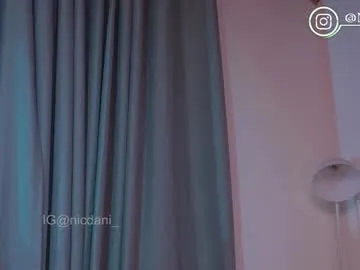 BarbieMonet – webcam model profile photo Image 15