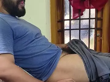 YU-KI00 – webcam model profile photo Image 8