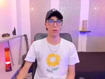 collegebroa – webcam model profile photo Image 18