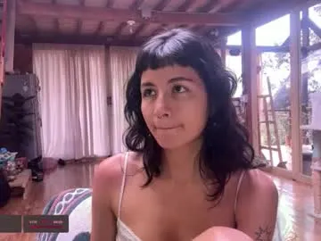 AmyBelmontt – webcam model profile photo Image 14