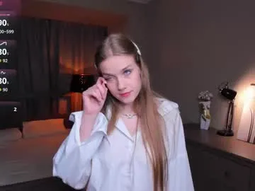 SkyLumen – webcam model profile photo Image 12