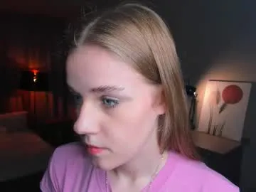 SkyLumen – webcam model profile photo Image 6