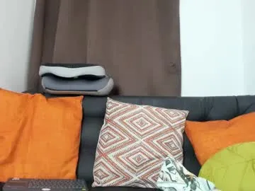 SkyLumen – webcam model profile photo Image 17