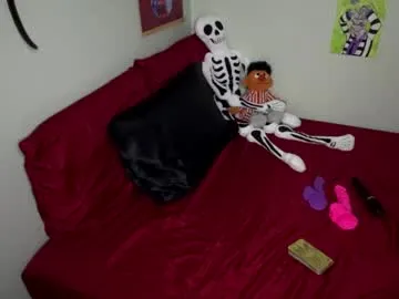 SkyLumen – webcam model profile photo Image 7