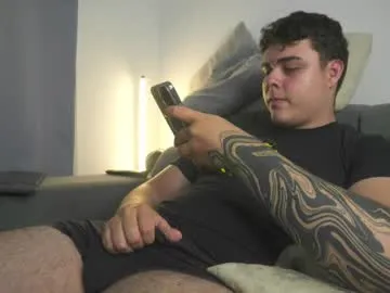 IrisWain – webcam model profile photo Image 13