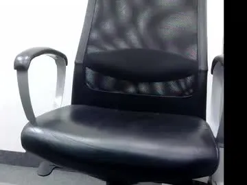 PeachBloom – webcam model profile photo Image 10