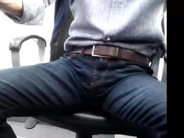 PeachBloom – webcam model profile photo Image 12