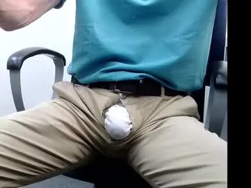 PeachBloom – webcam model profile photo Image 2