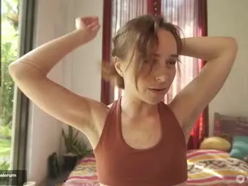 PaulinaSwift – webcam model profile photo Image 15