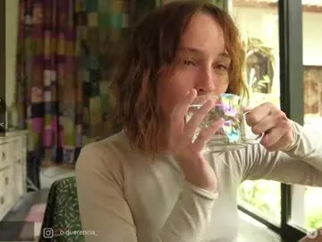 PaulinaSwift – webcam model profile photo Image 2