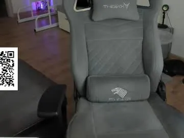 CassieGil – webcam model profile photo Image 4