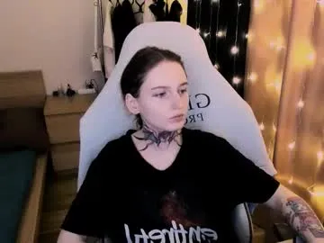 AmyBelmontt – webcam model profile photo Image 3