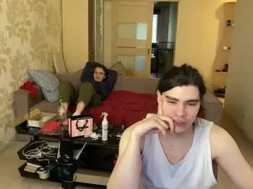 Olsuh – webcam model profile photo Image 11