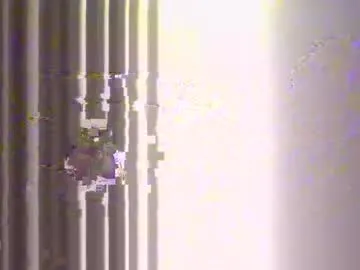 paronti – webcam model profile photo Image 5