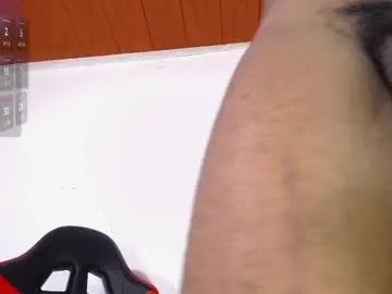 AntonioWest – webcam model profile photo Image 6