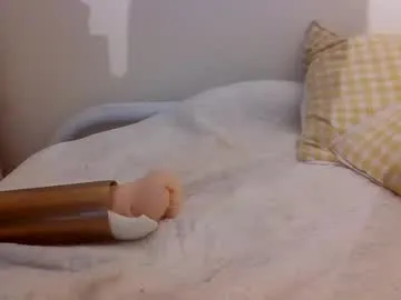 JenCampbell – webcam model profile photo Image 13