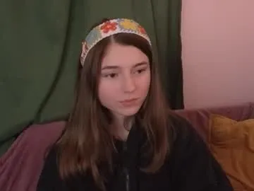 Thasha8 – webcam model profile photo Image 4