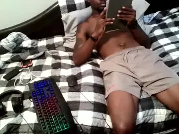 LunaKrismas – webcam model profile photo Image 14