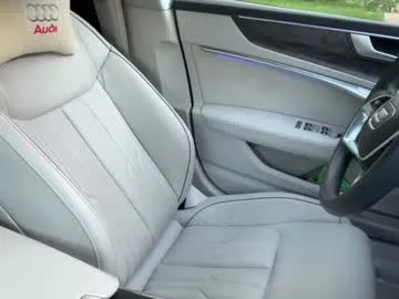 NikkiHollandXXX – webcam model profile photo Image 17