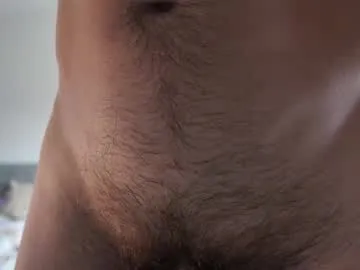 Olsuh – webcam model profile photo Image 17