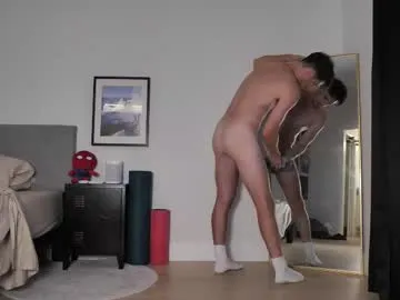 Olsuh – webcam model profile photo Image 3