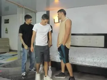 otouhu76 – webcam model profile photo Image 11