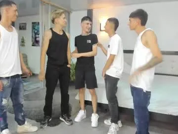 otouhu76 – webcam model profile photo Image 8