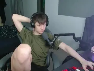 MiraLocks – webcam model profile photo Image 14