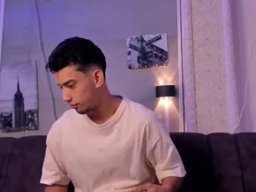 MeganThorne – webcam model profile photo Image 3