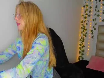 CassieGil – webcam model profile photo Image 11