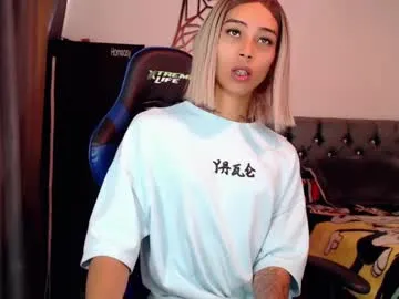 adelineefoxxx – webcam model profile photo Image 19