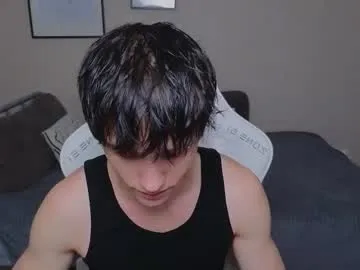 max04 – webcam model profile photo Image 11