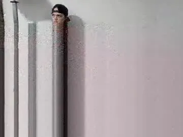 les_bains69 – webcam model profile photo Image 4