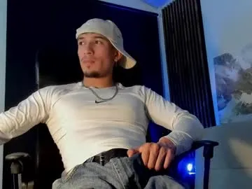 CassieGil – webcam model profile photo Image 4