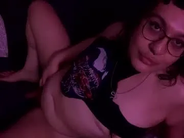 AylaRosell – webcam model profile photo Image 15