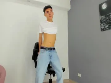 kai101010 – webcam model profile photo Image 8