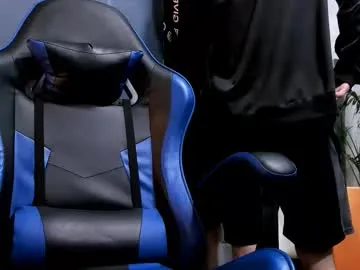 Donovan_Desmond – webcam model profile photo Image 14