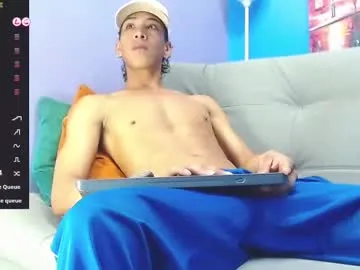 YU-KI00 – webcam model profile photo Image 6