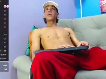 YU-KI00 – webcam model profile photo Image 8