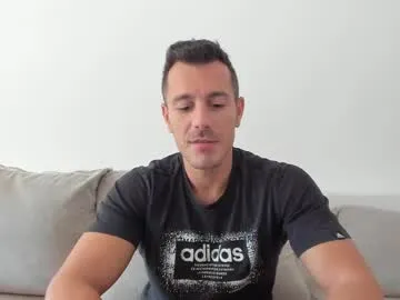 DominantAlex18 – webcam model profile photo Image 7