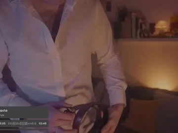 LyahLenox – webcam model profile photo Image 8