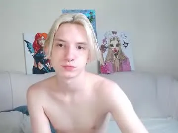 KiraHill – webcam model profile photo Image 9