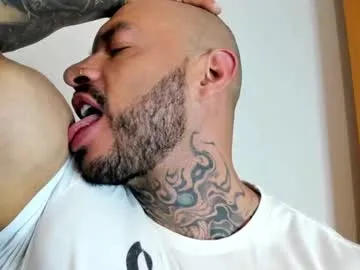 max04 – webcam model profile photo Image 19