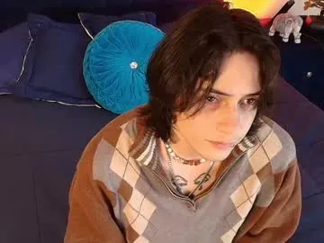 CheerryX – webcam model profile photo Image 3