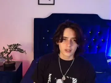 CheerryX – webcam model profile photo Image 4