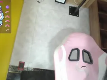 AmyBelmontt – webcam model profile photo Image 17