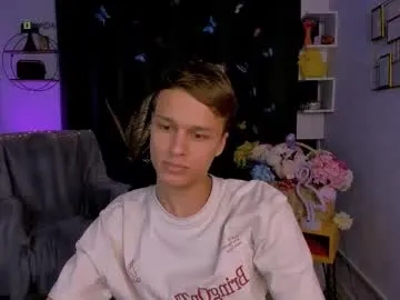 Emmy_Foxx – webcam model profile photo Image 4