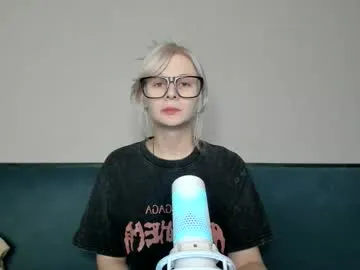 EmilyWeston – webcam model profile photo Image 14