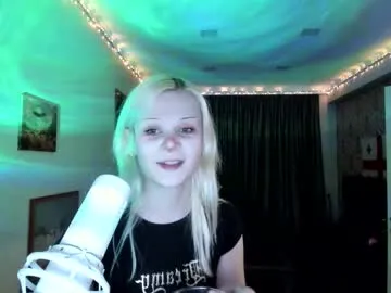 EmilyWeston – webcam model profile photo Image 17